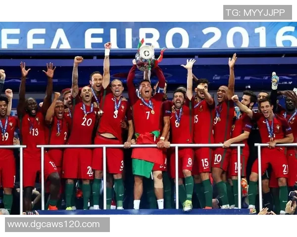 外国足球球星带领球队赢得荣耀的精彩时刻分析 外国足球球星带领球队赢得荣耀的精彩时刻分析